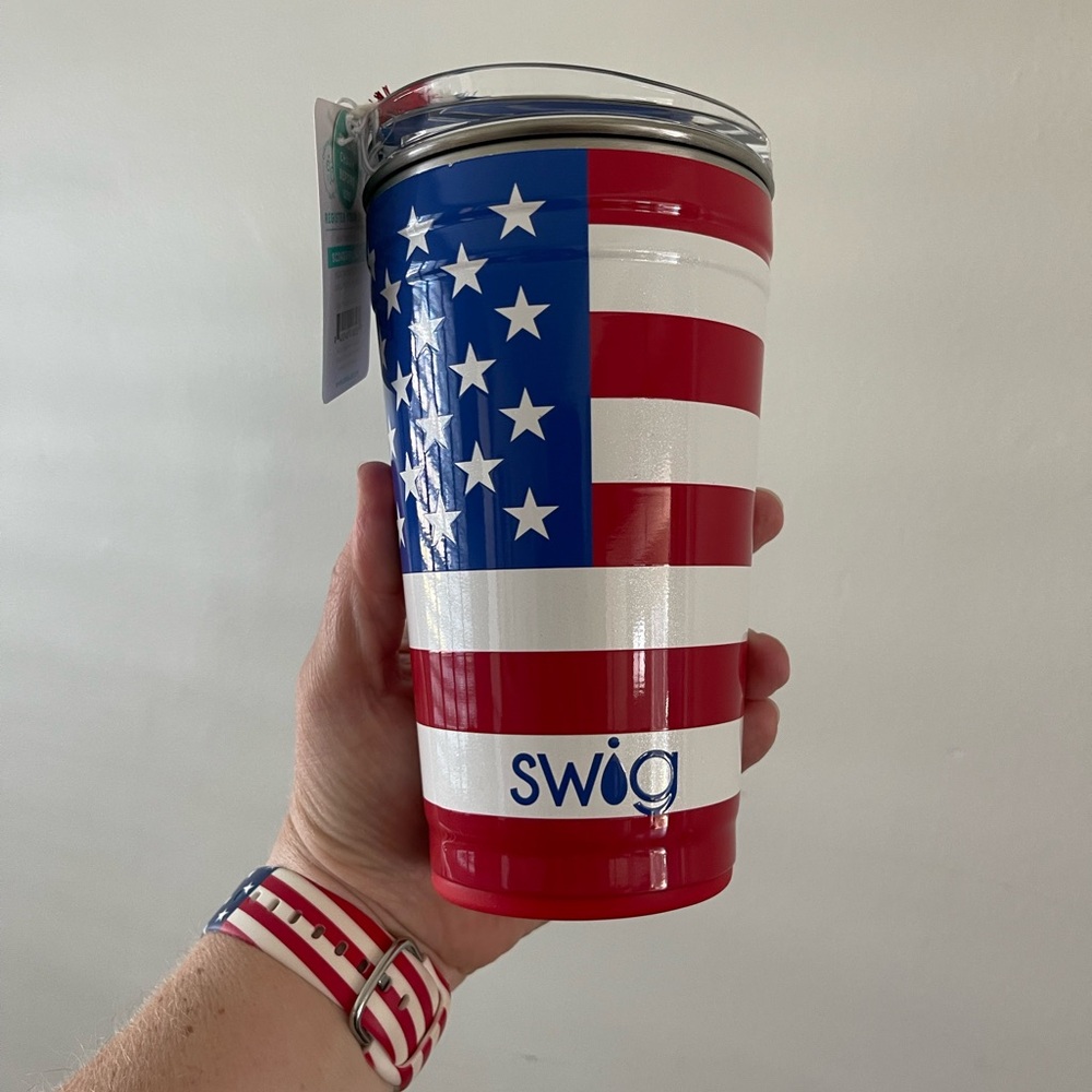 Swig Life American Flag Party Cup